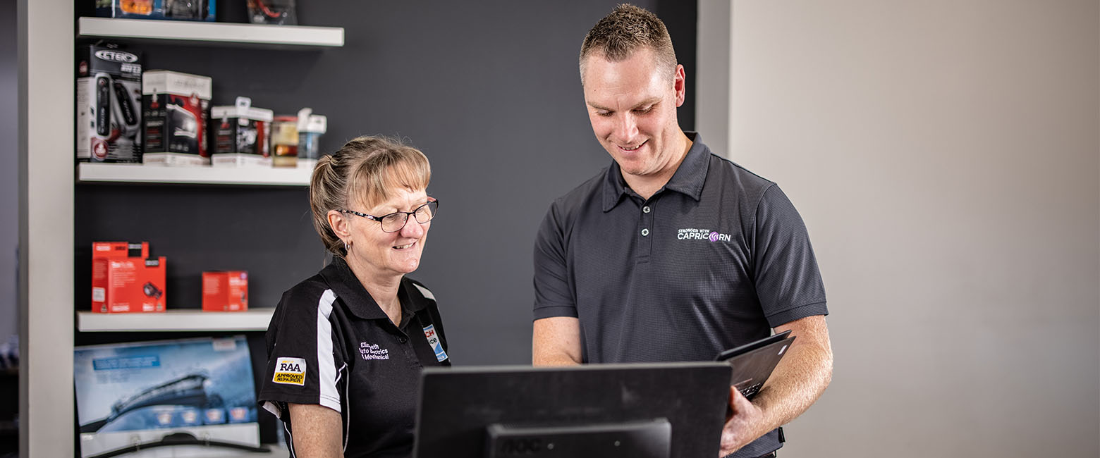 Capricorn Area Manager helping Member