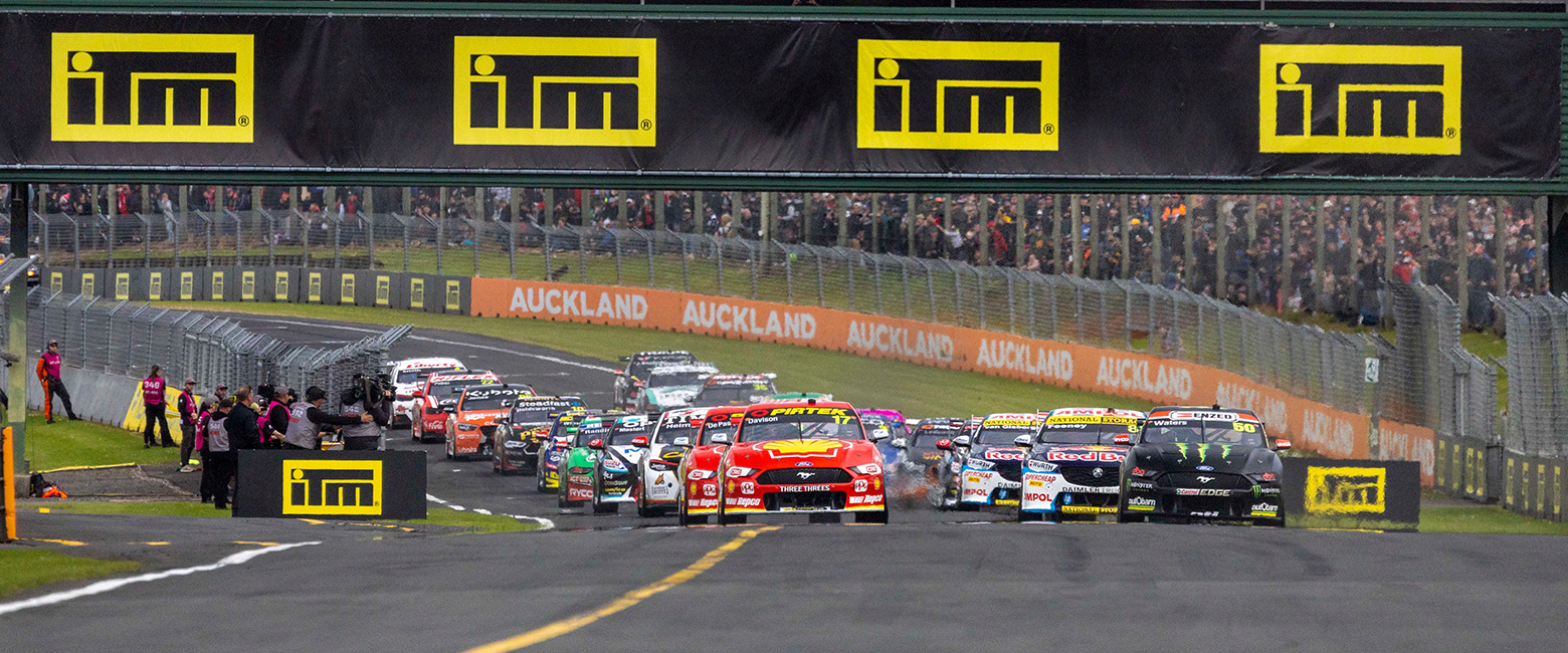 Pukekohe Park Supercars race