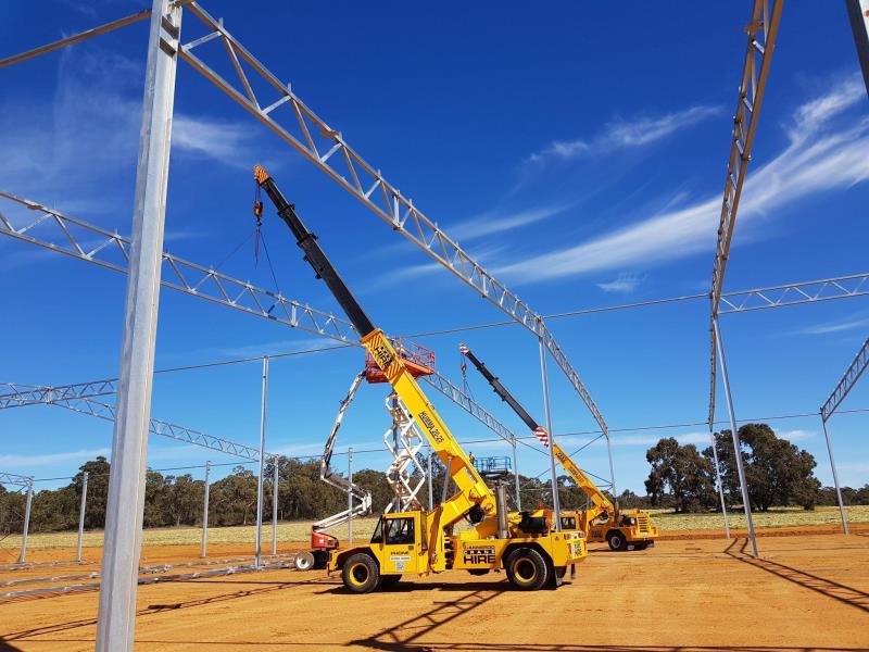 Humma Crane